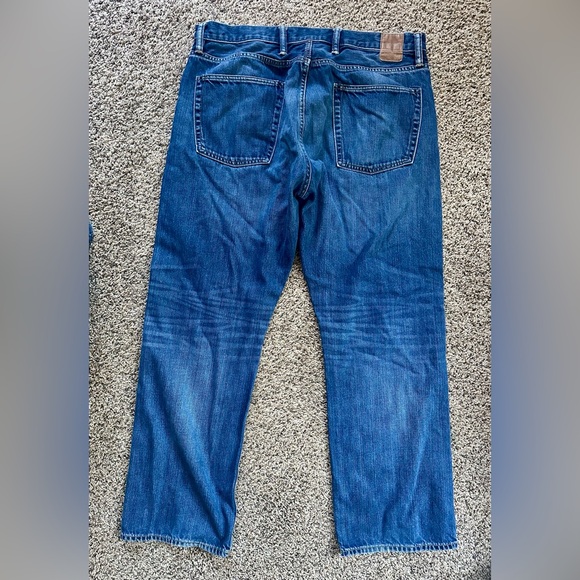 GAP Men's Relaxed Straight Blue Jeans - Picture 3 of 3